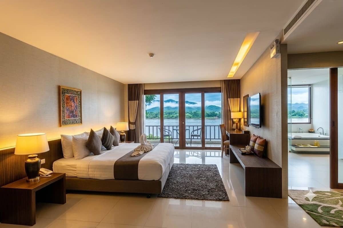 Executive Suite River View | Ropa de cama de alta calidad, camas con efecto memoria y minibar