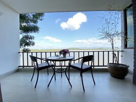 Executive Suite River View | Balcony view