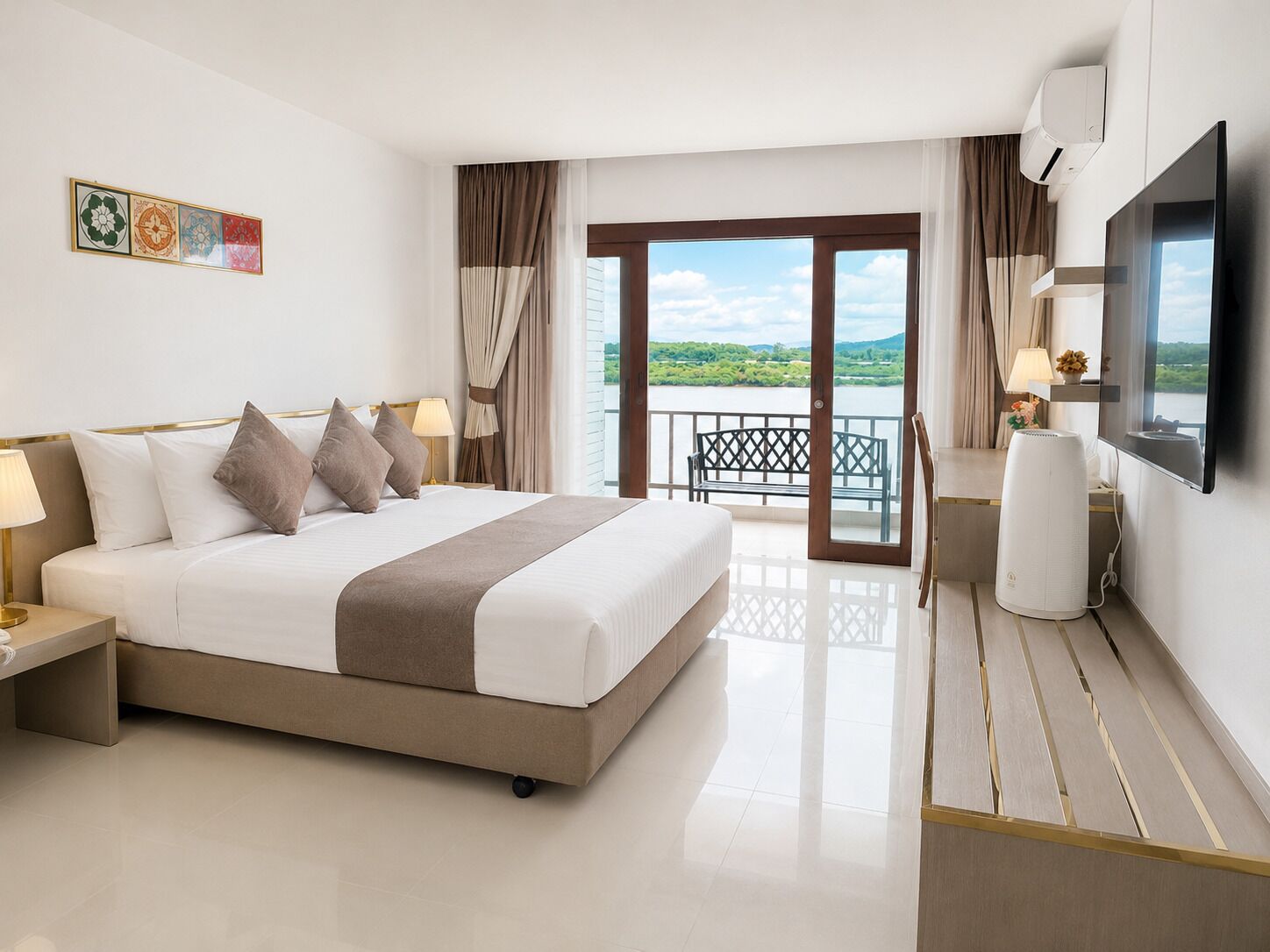 Grand Deluxe River View