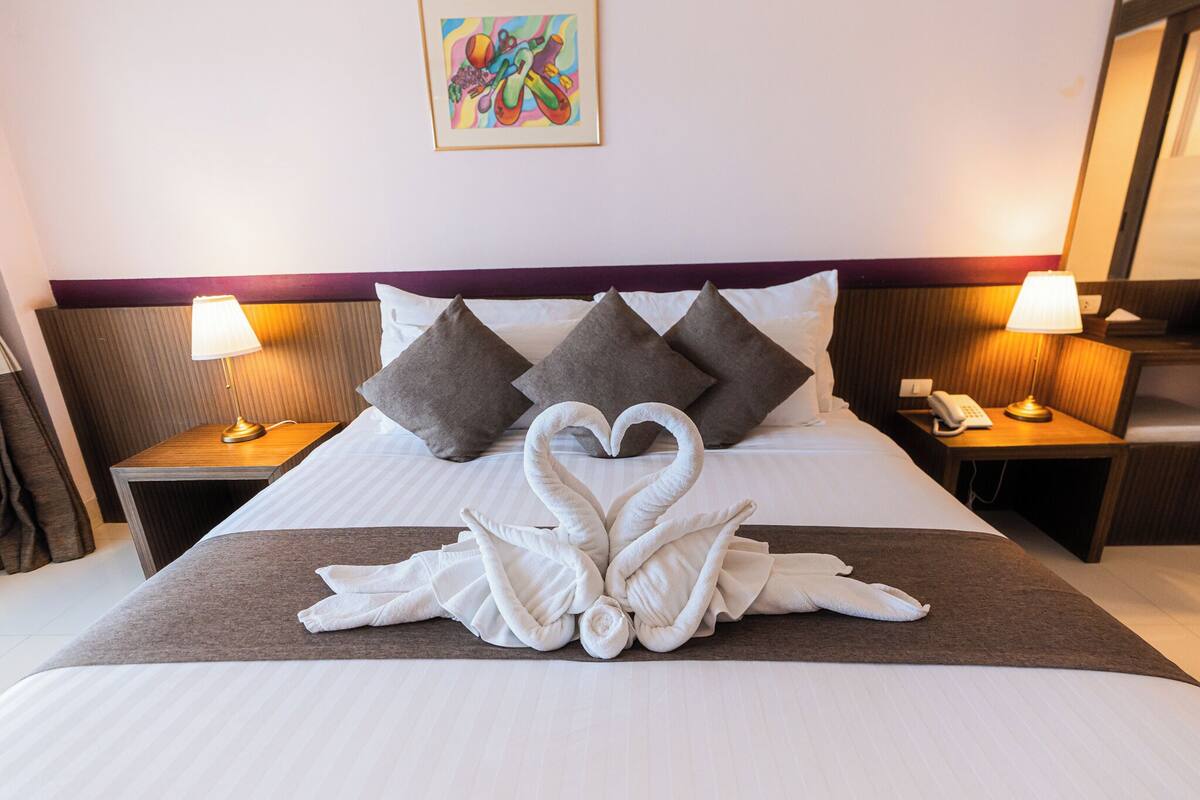 Grand Deluxe River View | 1 habitación, ropa de cama de alta calidad y camas con efecto memoria