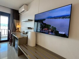 Grand Deluxe River View | Premium bedding, memory foam beds, minibar, in-room safe