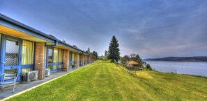 Desk, laptop workspace, free WiFi, bed sheets