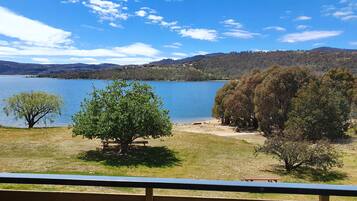 Lake Front Family Room | Balcony view