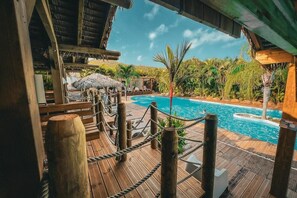 Outdoor pool, open 8 AM to 8:30 PM, sun loungers - Résidence hôtelière Caraïbes Royal (Deshaies)