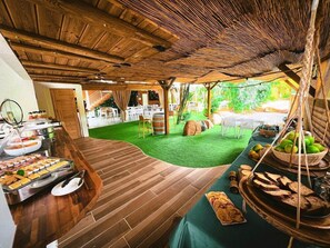 Outdoor dining - Résidence hôtelière Caraïbes Royal (Deshaies)