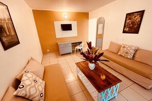 Una televisión de pantalla plana