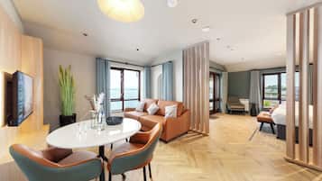 Master Suite | 1 bedroom, iron/ironing board, free WiFi, bed sheets