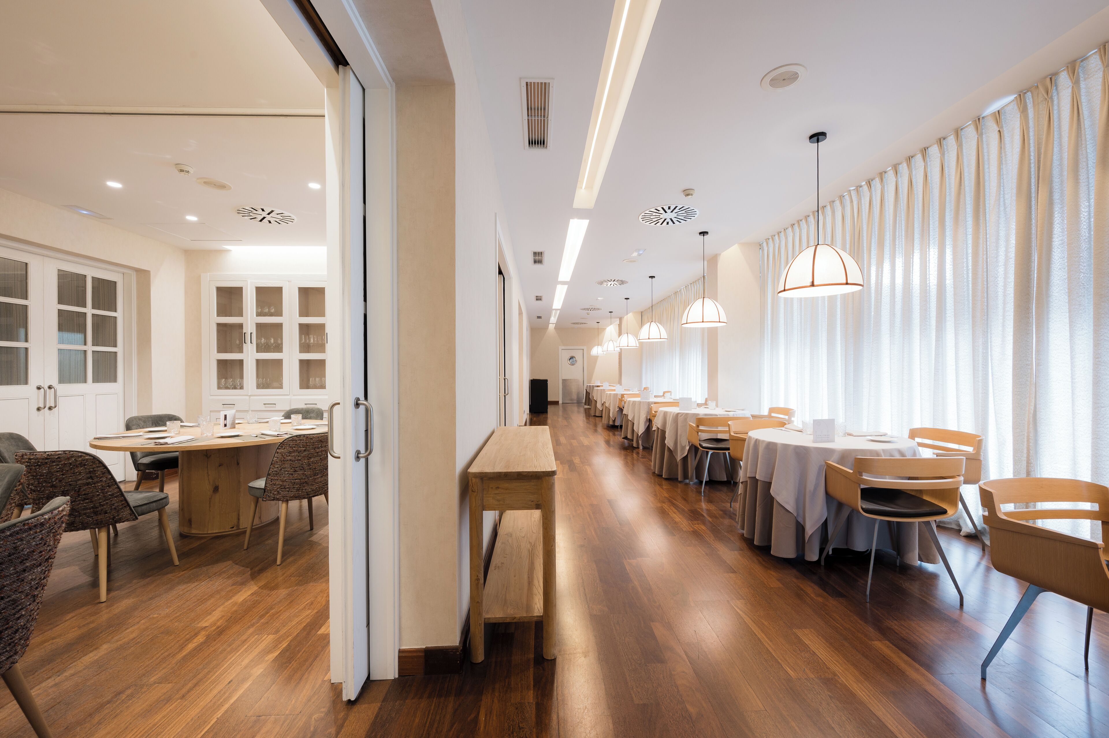 lunch, dinner served; local cuisine, al fresco dining