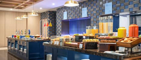 Petit déjeuner buffet compris tous les jours
