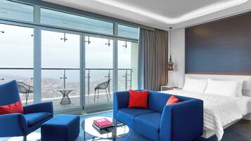 Egyptian cotton sheets, premium bedding, minibar, in-room safe