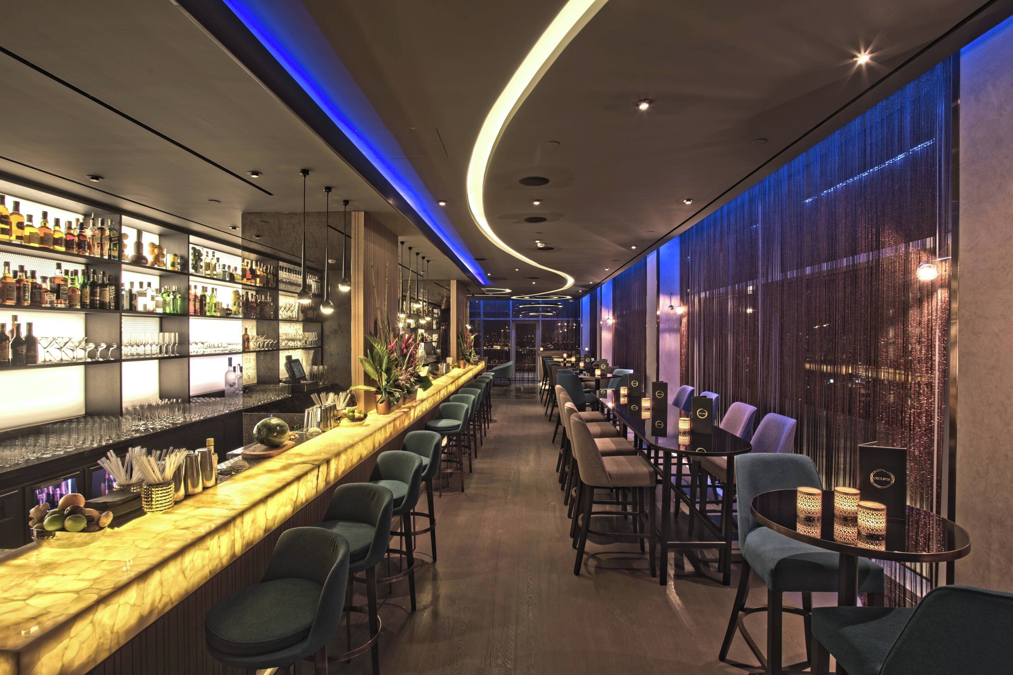 Cocktail bar, ocean views, open select days
