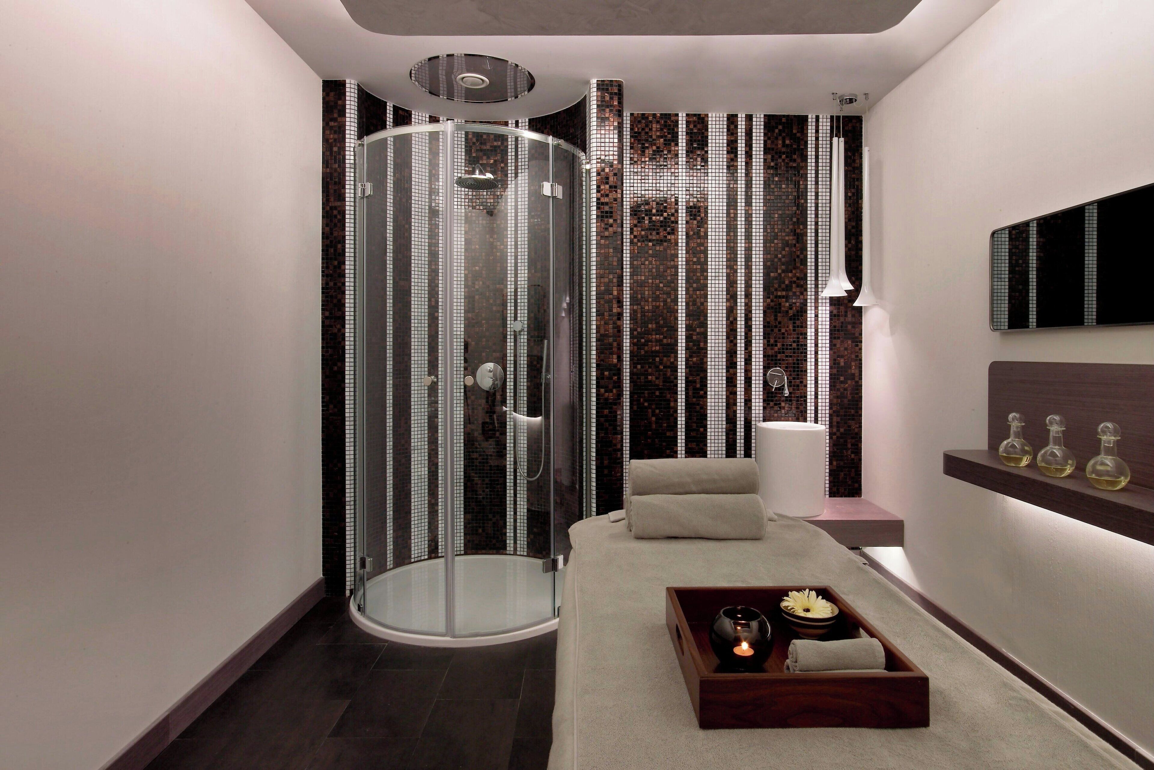 couples treatment room(s), sauna, hot tub, turkish bath/hammam