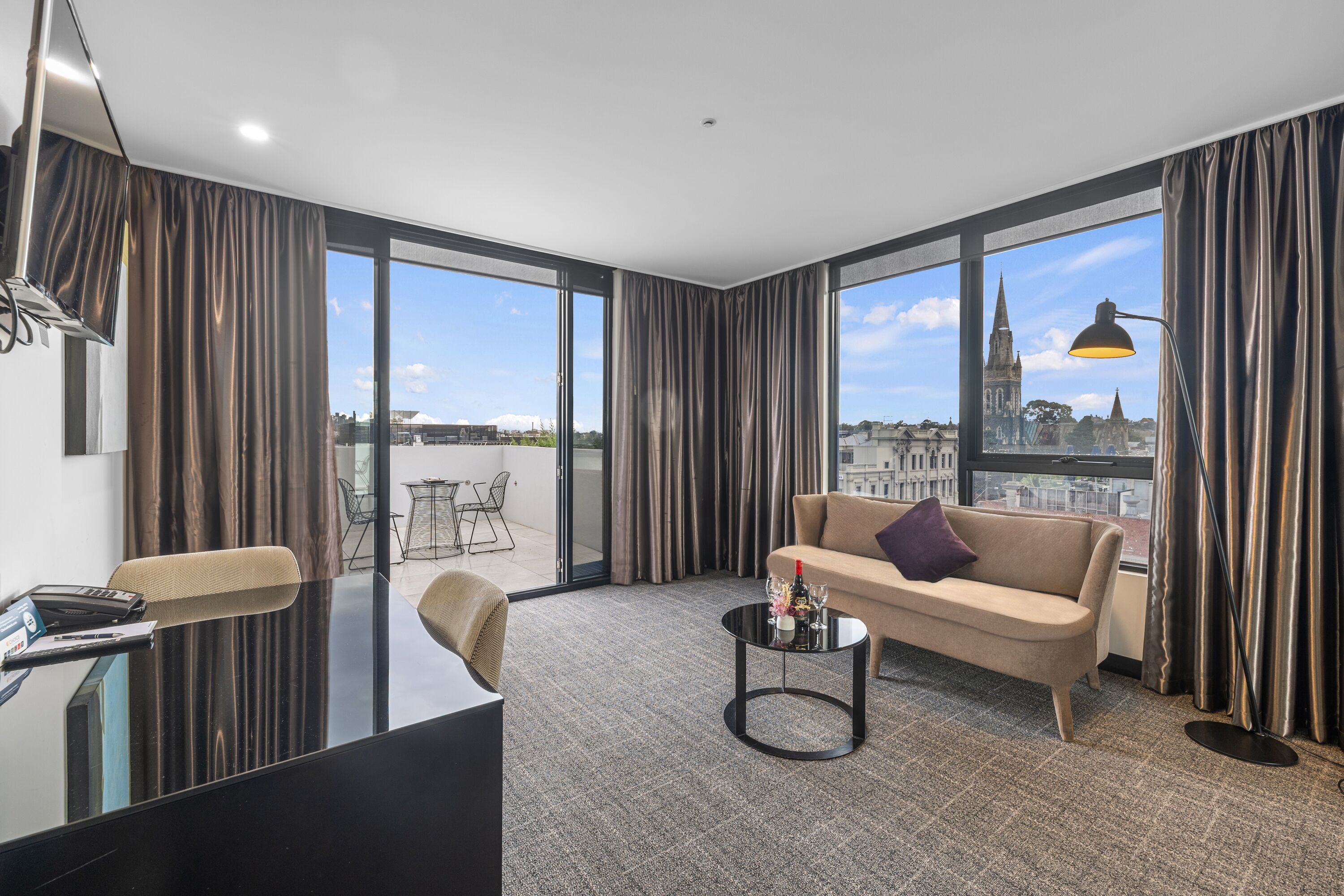 Studio Executive Residence