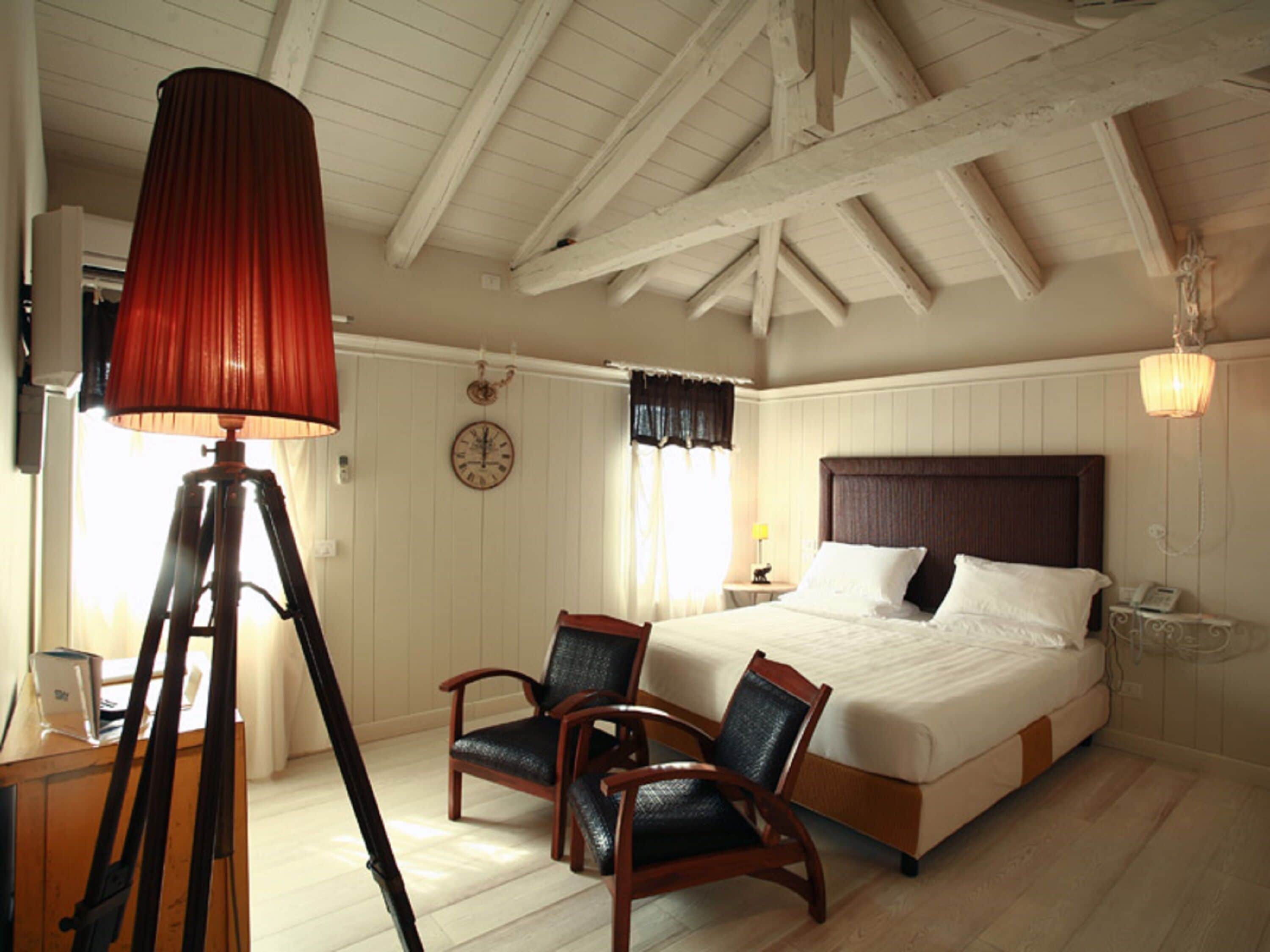 minibar, in-room safe, soundproofing, cots/infant beds