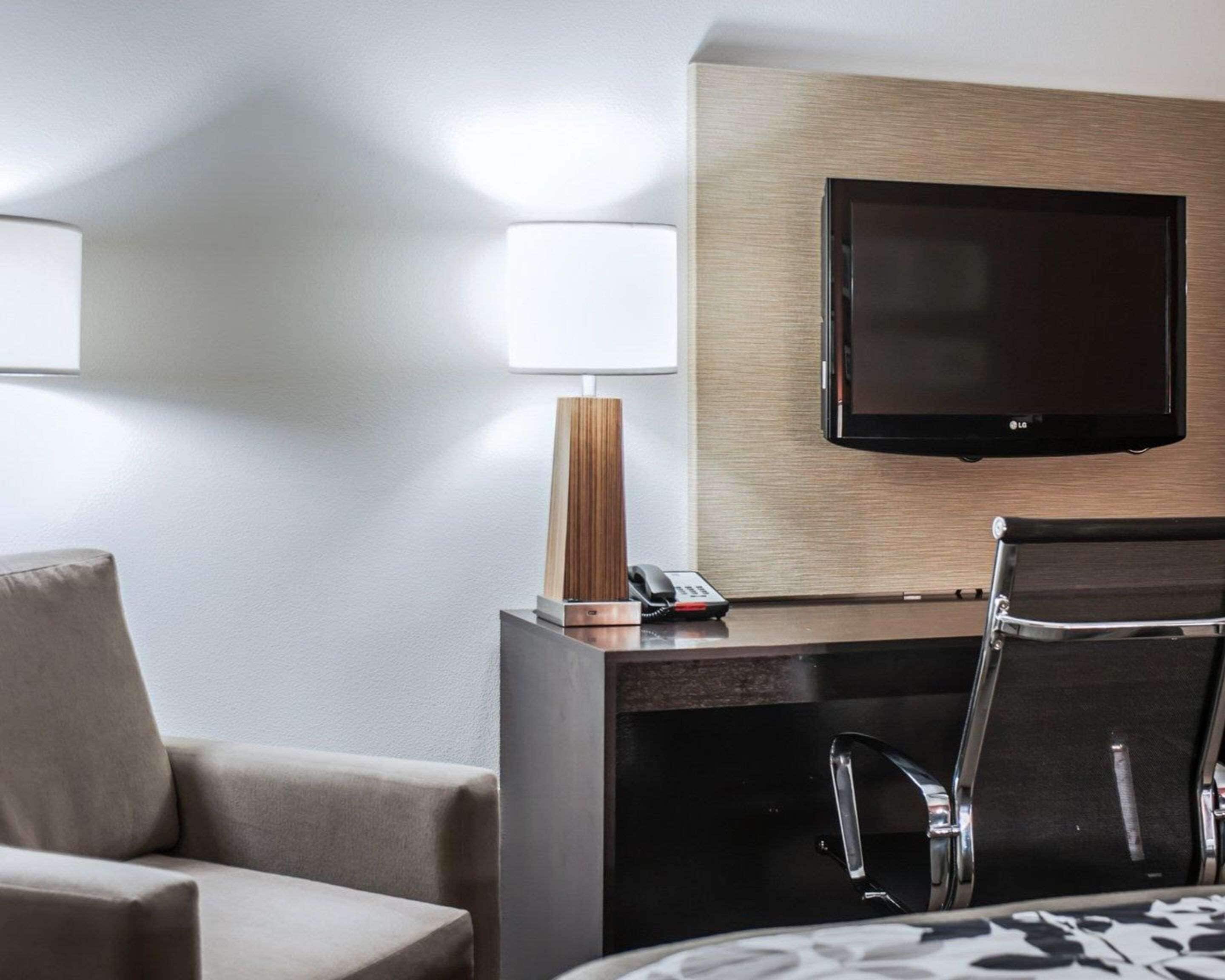 standard room, 2 queen beds, non smoking | in-room safe, desk, iron/ironing board, free cots/infant beds