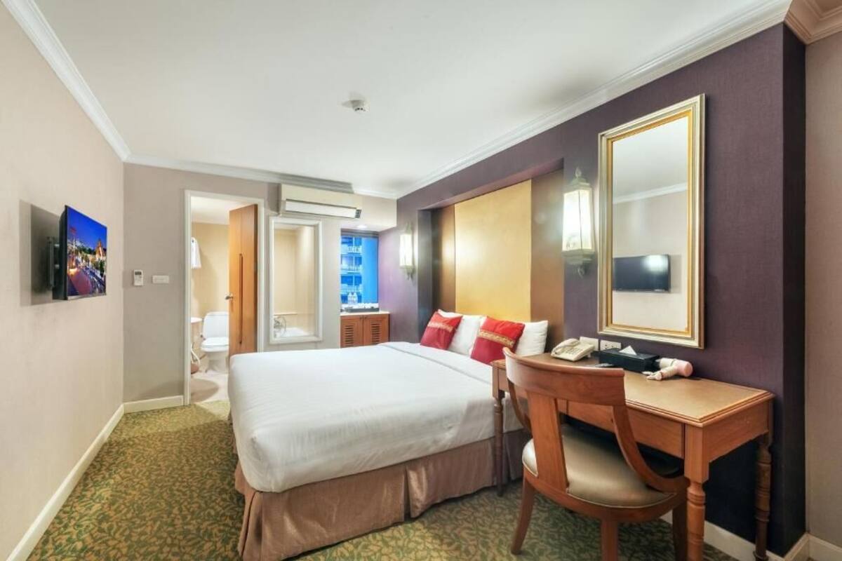 Executive Deluxe Double or Twin Room | Skrivebord, wi-fi (inkludert) og sengetøy