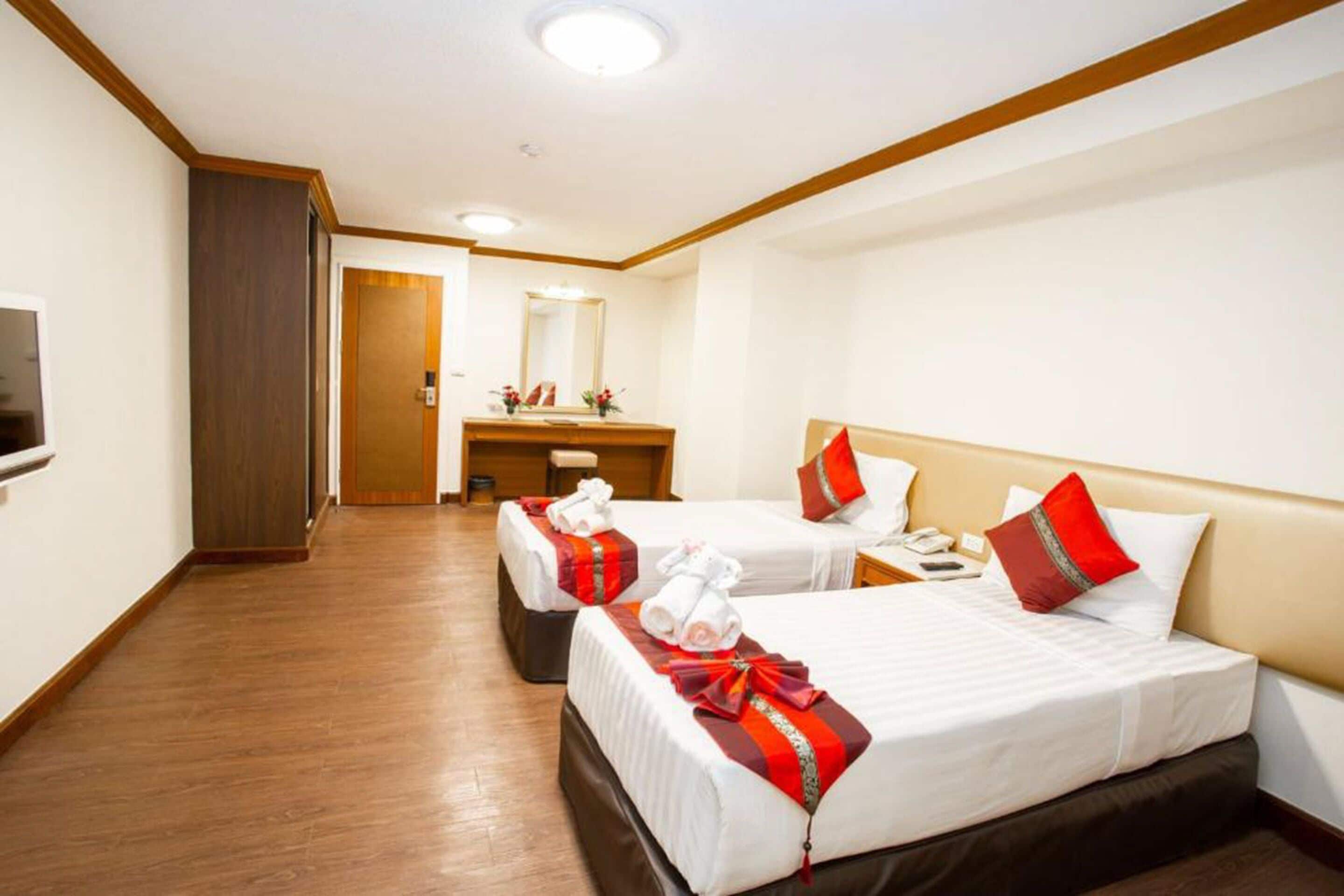 1 bedroom, desk, free wifi, bed sheets