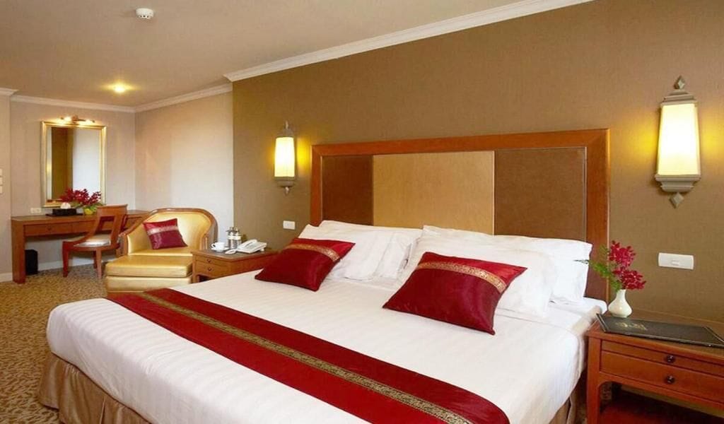 Executive Superior Deluxe Double or Twin Room | Desk, free WiFi, bed sheets