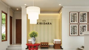 Kawasan tempat duduk lobi