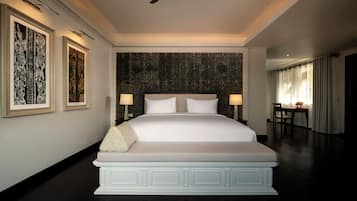 Kiri Suite - King Bed | Ropa de cama de alta calidad y minibar con artículos gratuitos