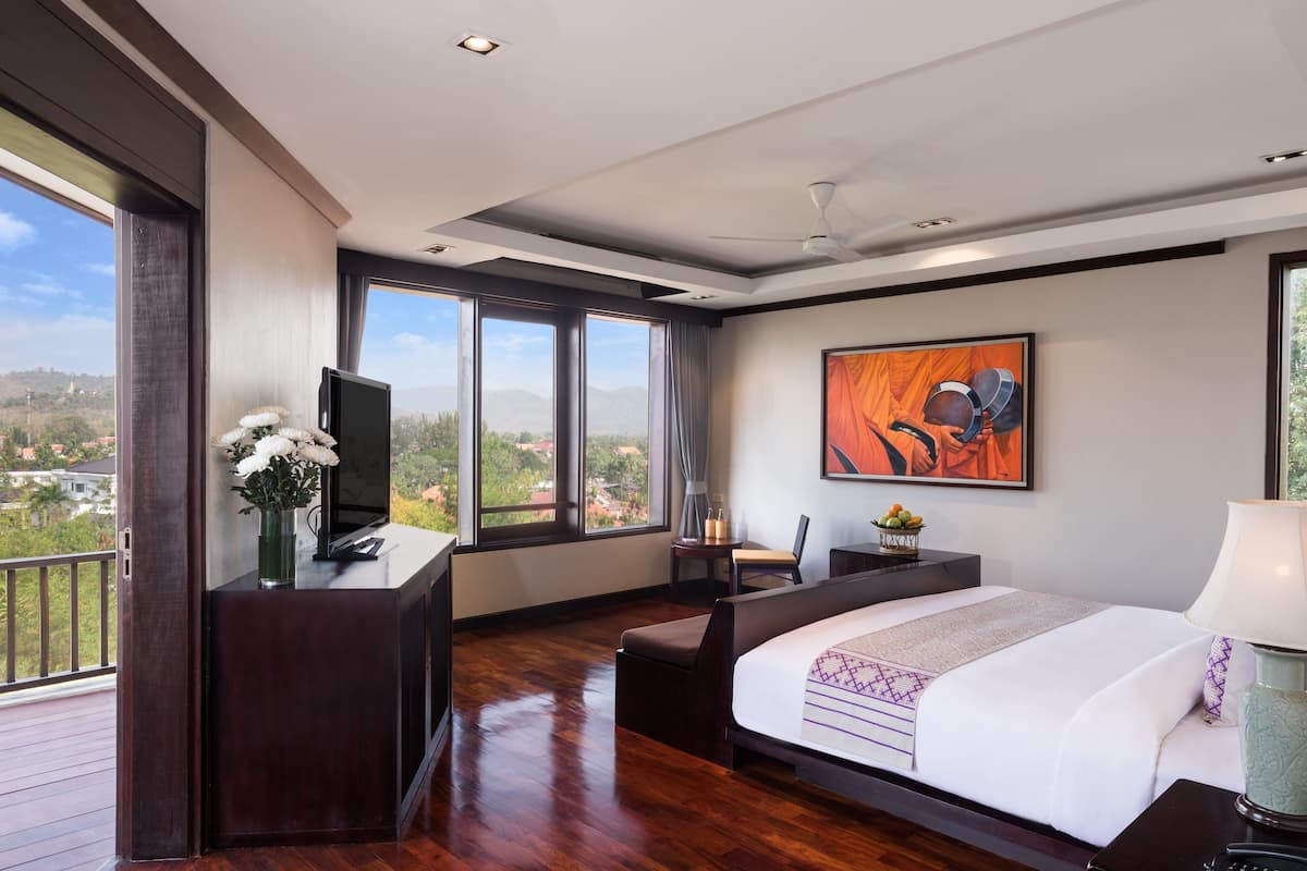 Kiri Suite - King Bed | Premium bedding, minibar, in-room safe, desk