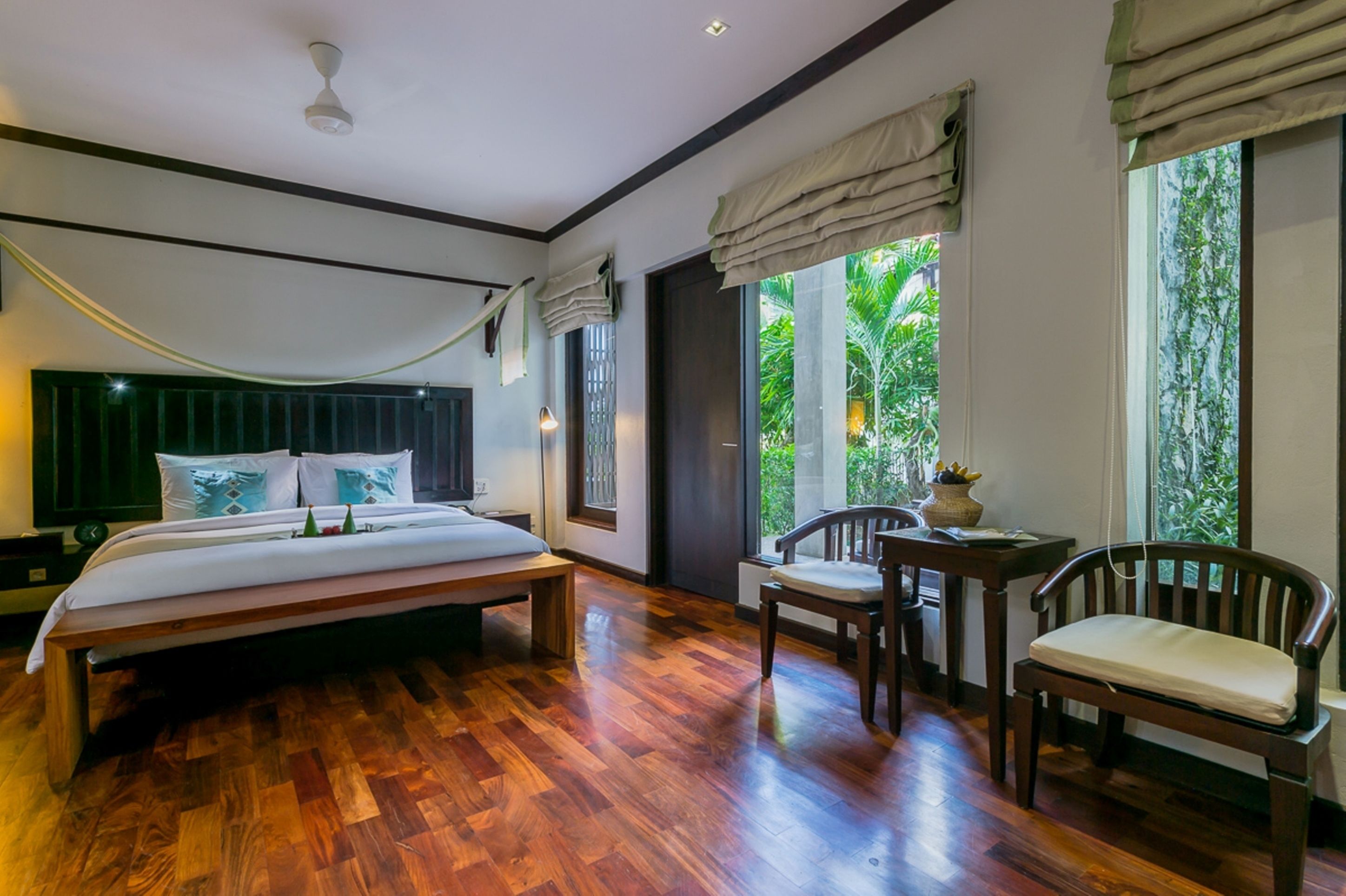 deluxe double room | premium bedding, minibar, in-room safe, desk