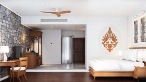 Premier Double | เครื่องนอนระดับพรีเมียม, มินิบาร์ฟรี, ตู้นิรภัยในห้องพัก