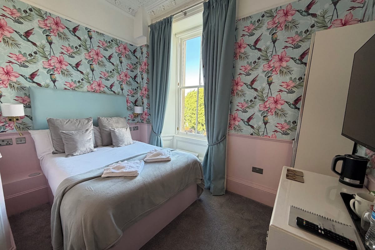 雙人房 (Room 4 First Floor) | 免費 Wi-Fi、床單