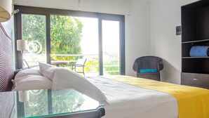VILLA 8 PAX | Desk, WiFi (free)