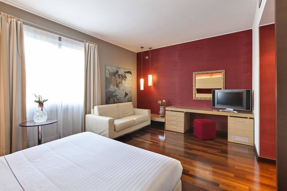 junior suite | premium bedding, minibar, in-room safe, desk
