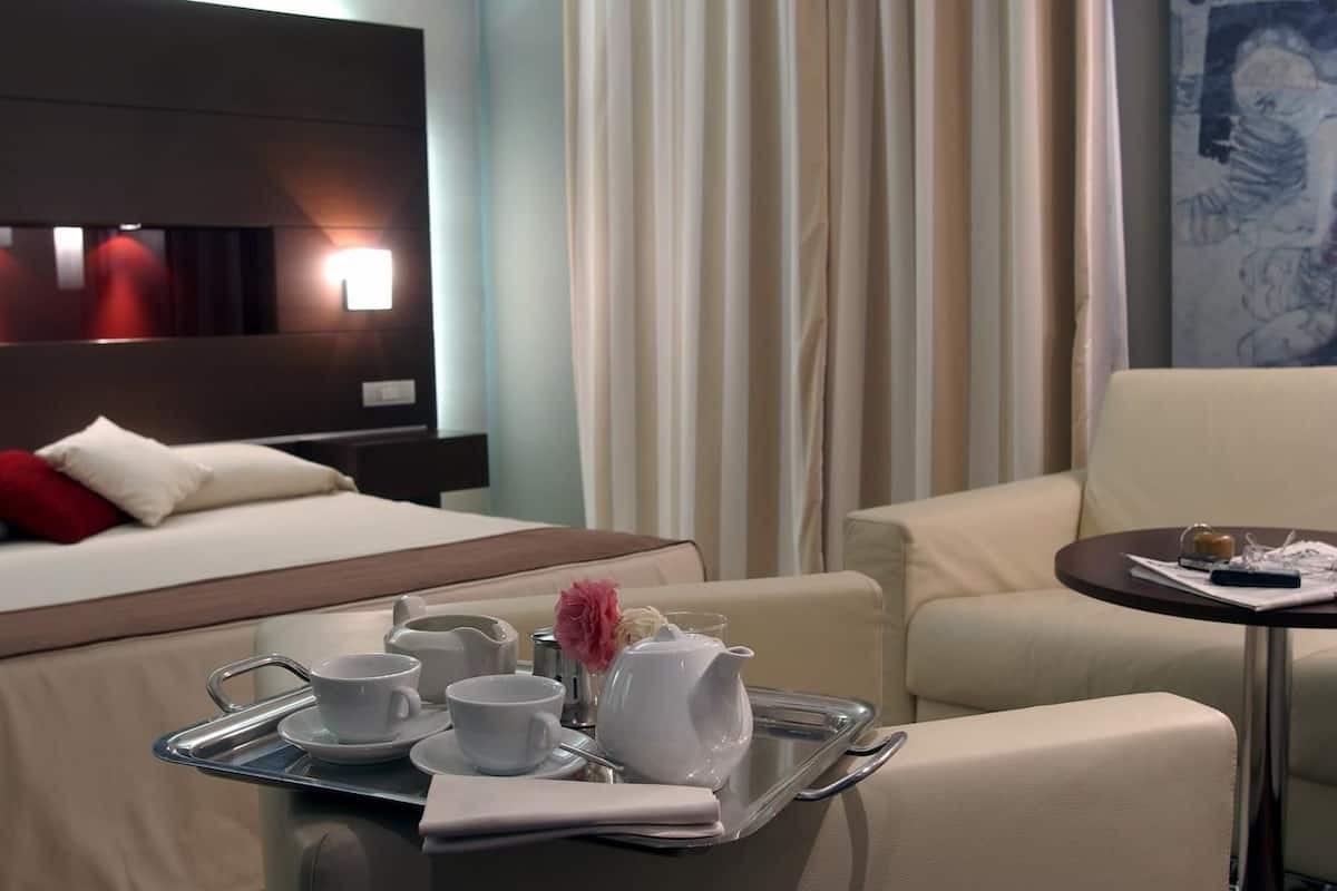 junior suite | premium bedding, minibar, in-room safe, desk