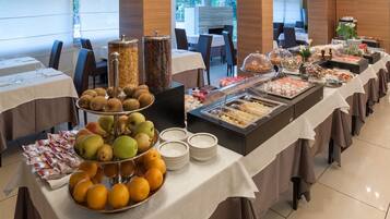 Colazione a buffet inclusa