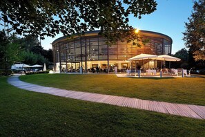 Front of property - Inverigo Hotel (Inverigo)