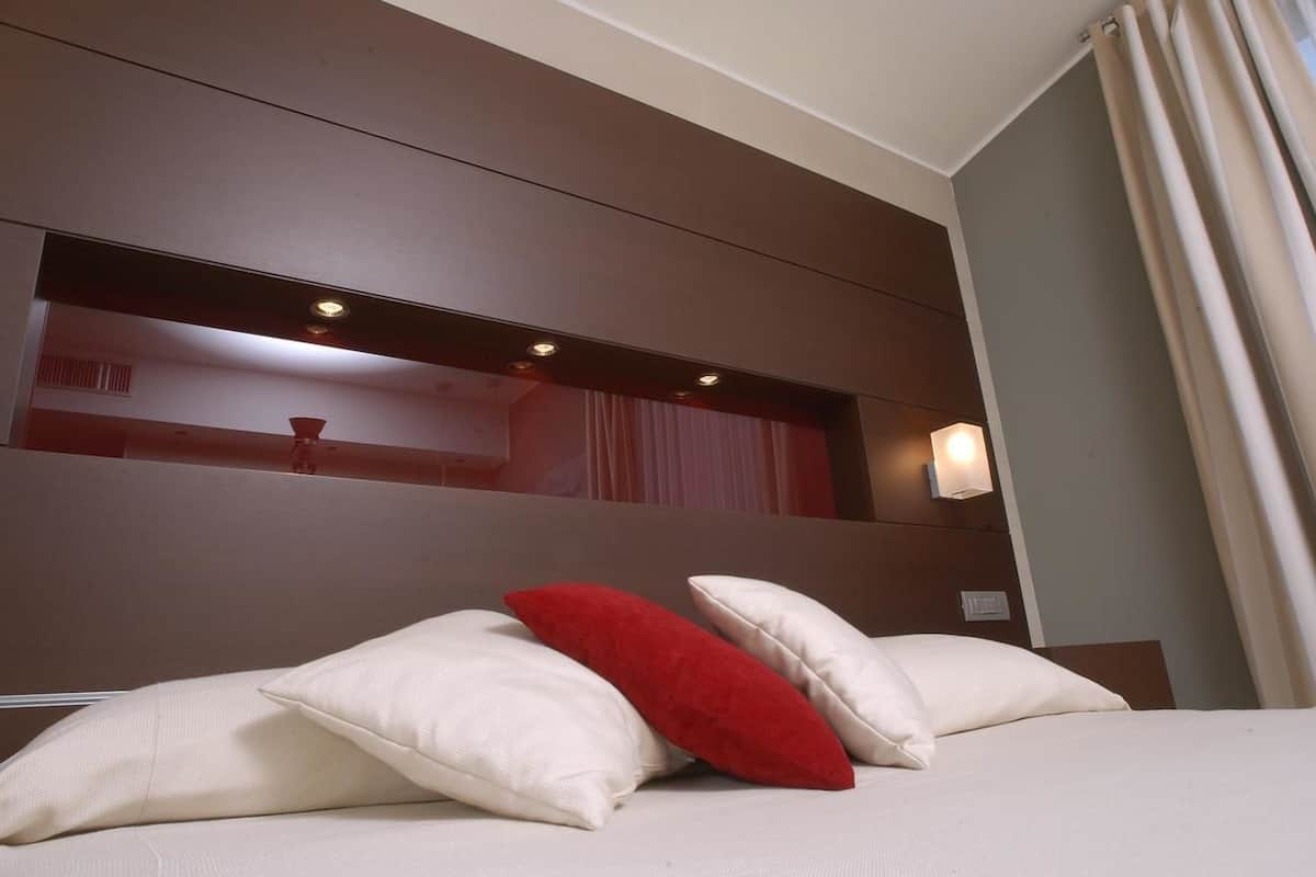 Literie de qualité supérieure, minibar, coffres-forts dans les chambres