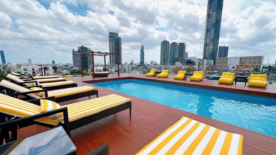 Miloft Sathorn hotel