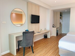 Deluxe Room, City View - Miloft Sathorn hotel (Bangkok)