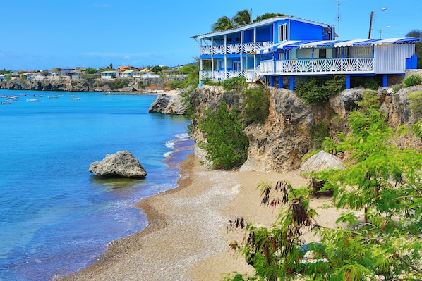 Front of property - Blue View Apartments (Sabana Westpunt)