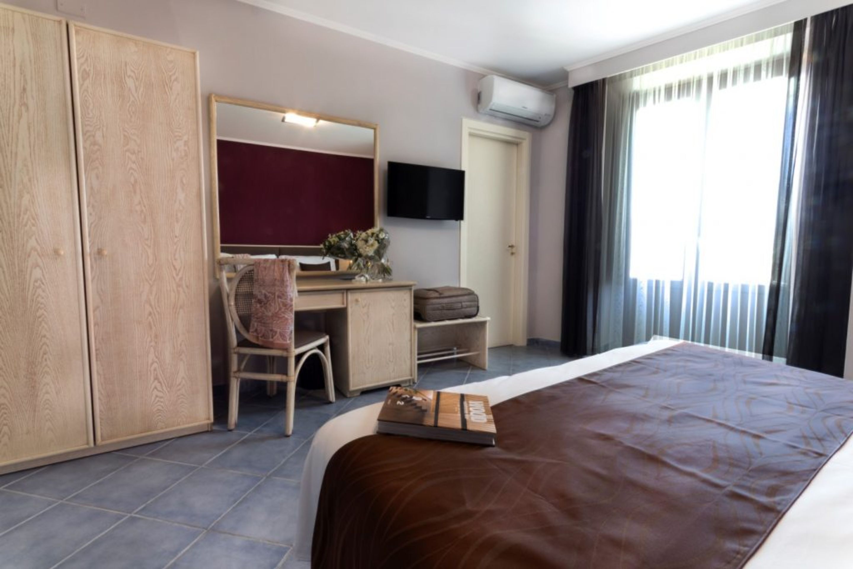 double or twin room | 1 bedroom, premium bedding, minibar, in-room safe