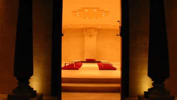 Couples treatment rooms, Turkish bath, body treatments, mud baths