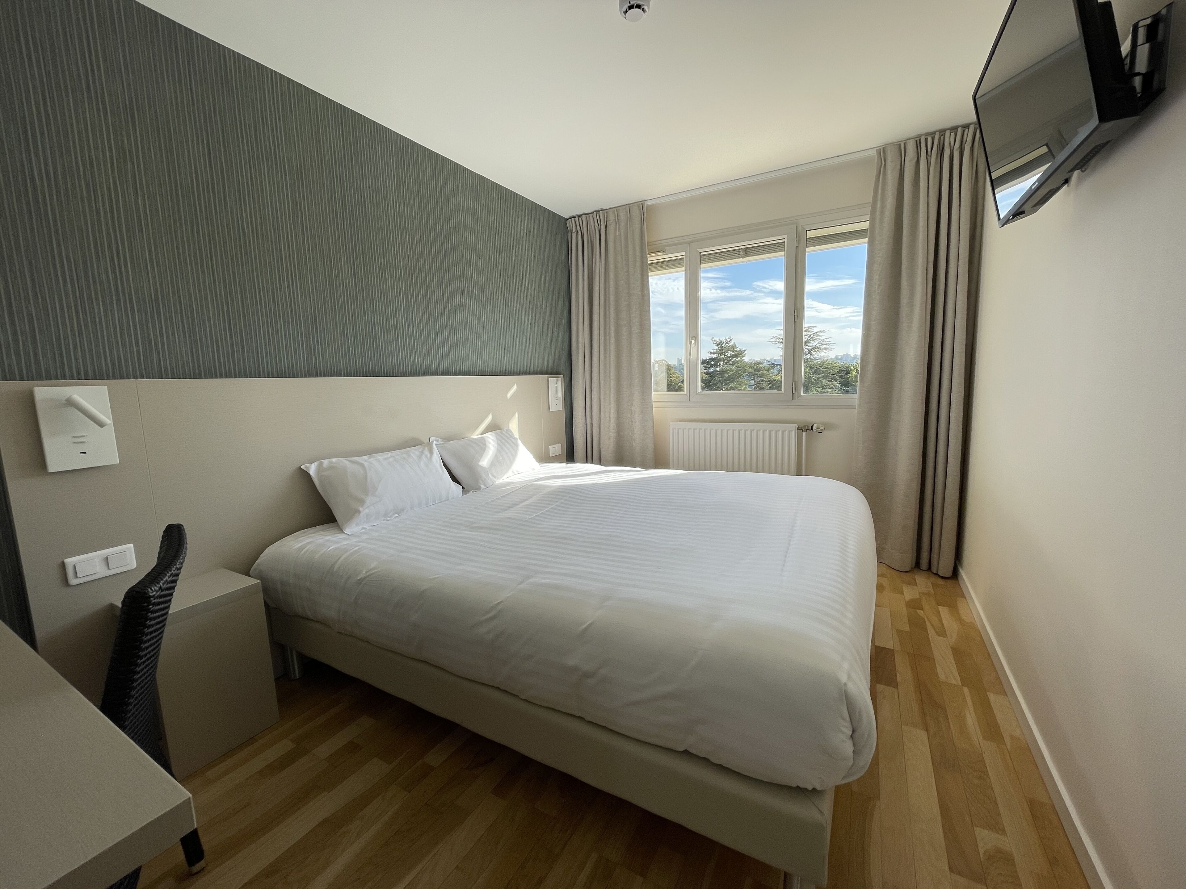 Double Room | Meja, Wi-fi percuma, cadar katil, akses kerusi roda 