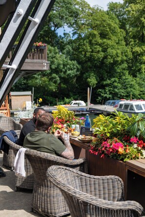 Garden - The Head of the River (Oxford)