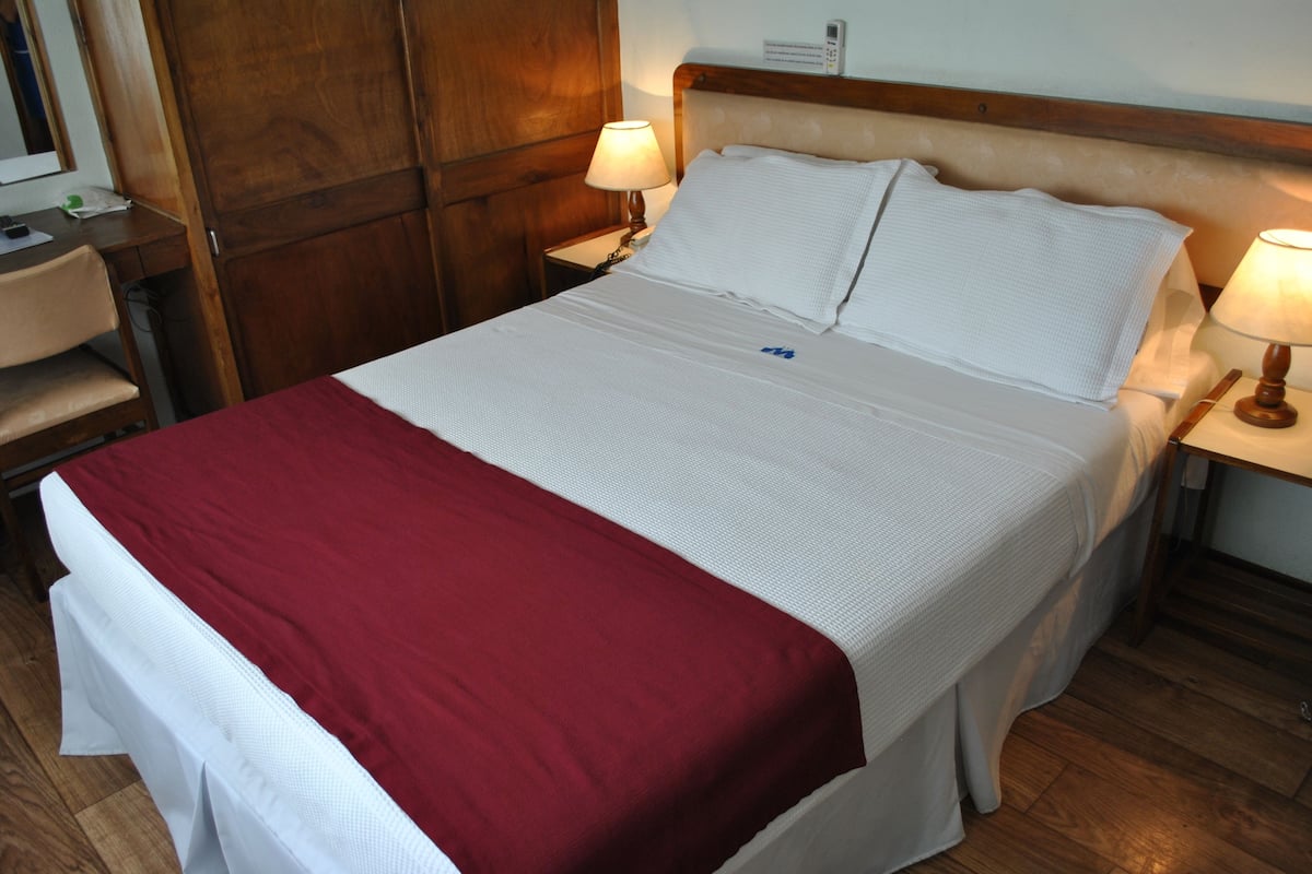 Minibar, free WiFi