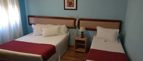 Standard Twin Room, 2 Single Beds | Minibar, free WiFi