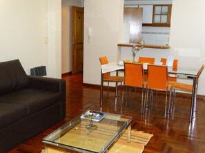 Family Suite (4 People) | Living area