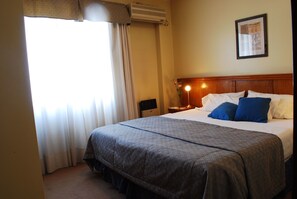 1 bedroom, premium bedding, minibar, in-room safe