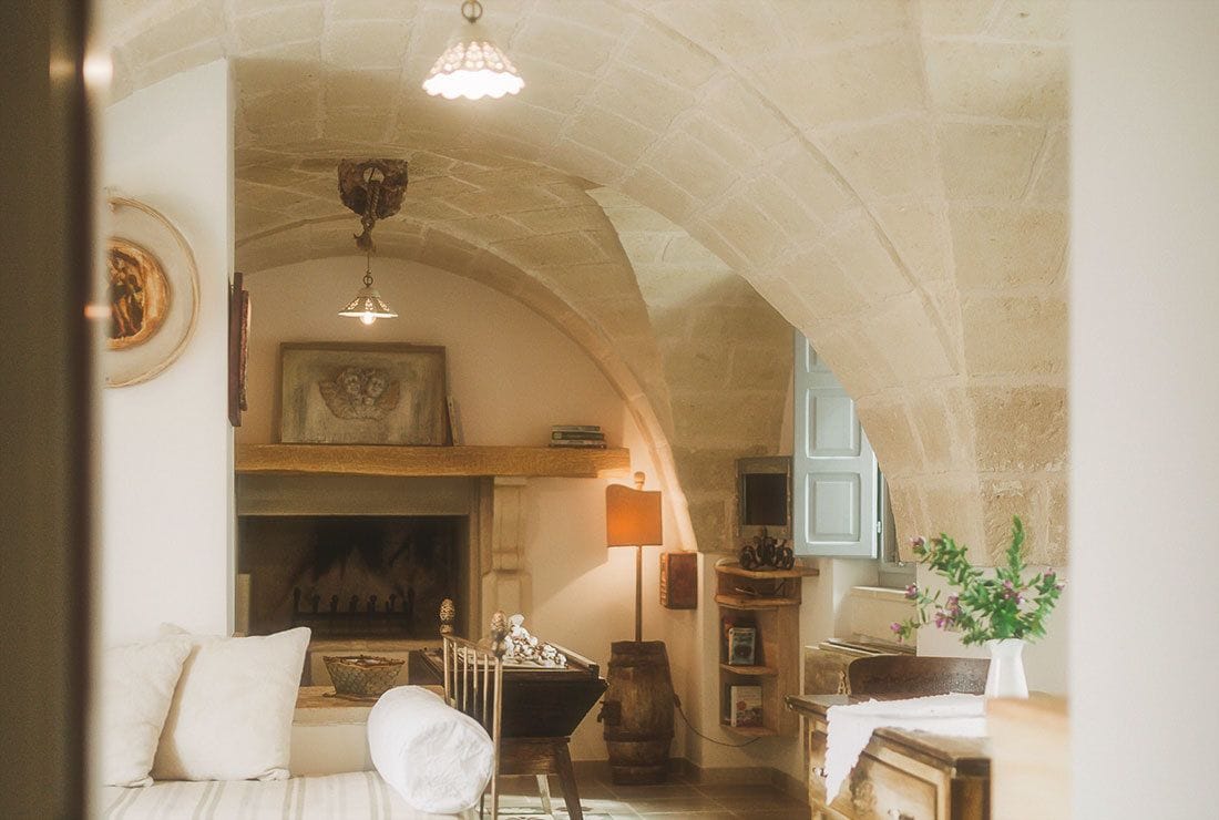 高級客房 | 客  廳 |  LCD 液晶電視