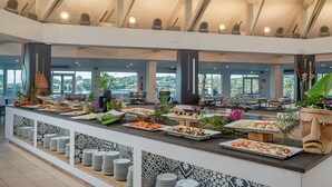 Frokost, lunsj og middag serveres