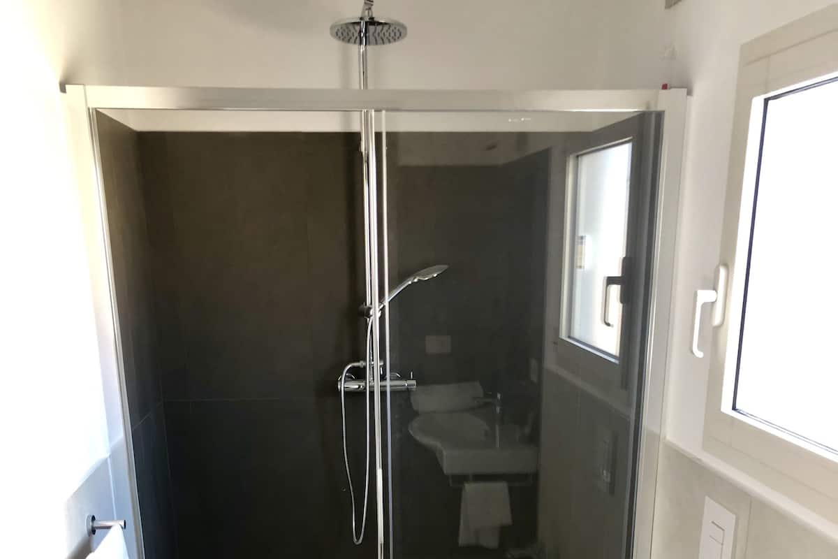 Hair dryer, bidet, towels