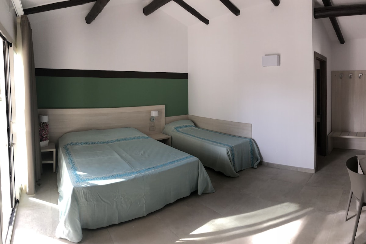 Superior Triple Room | Cribs (surcharge), bed sheets