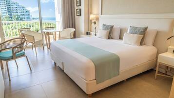 Kamar Standar | 1 kamar tidur, seprai premium, brankas, dan meja kerja